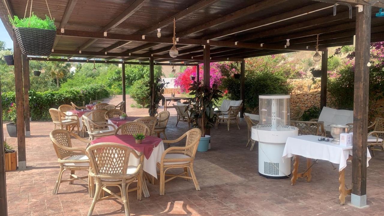 Hotel Restaurant Baladrar بينيسا المظهر الخارجي الصورة